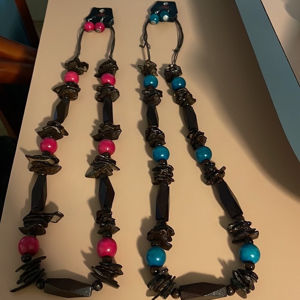 PAPARAZZI BUNDLE OF 2 BOHO Wooden necklaces NWT